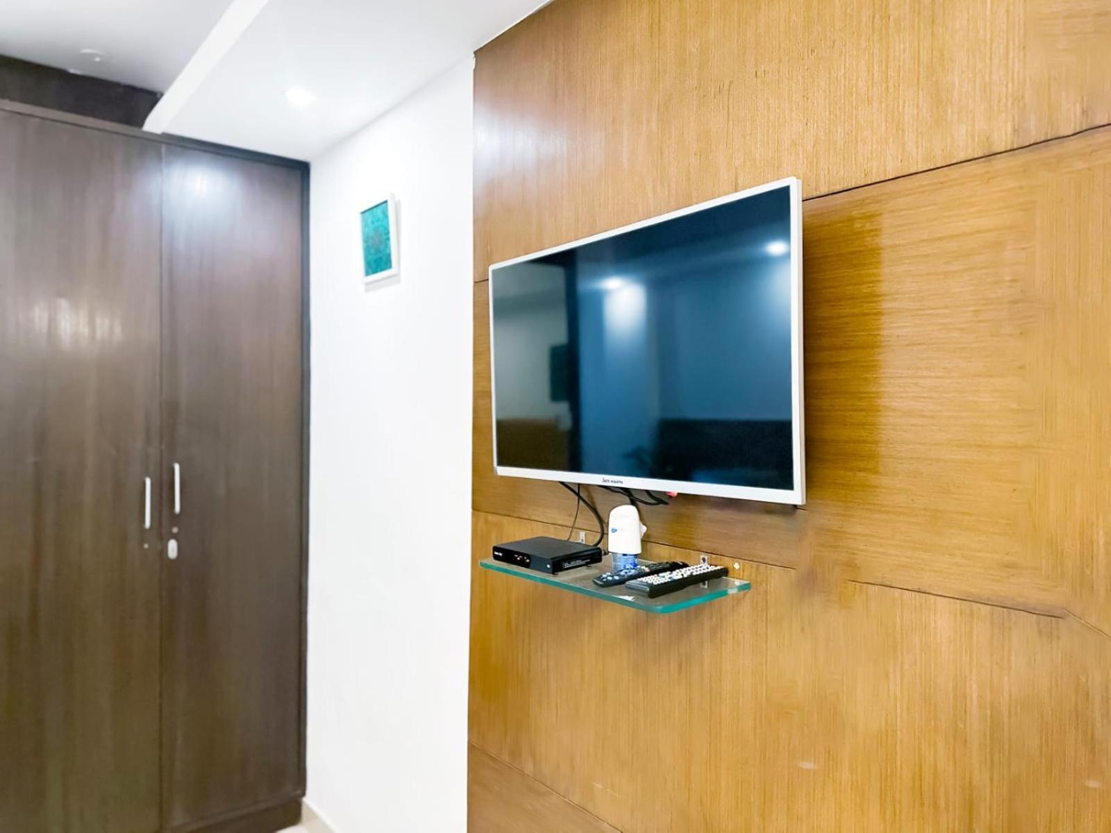 Hotel Blueberry Nuova Delhi Esterno foto